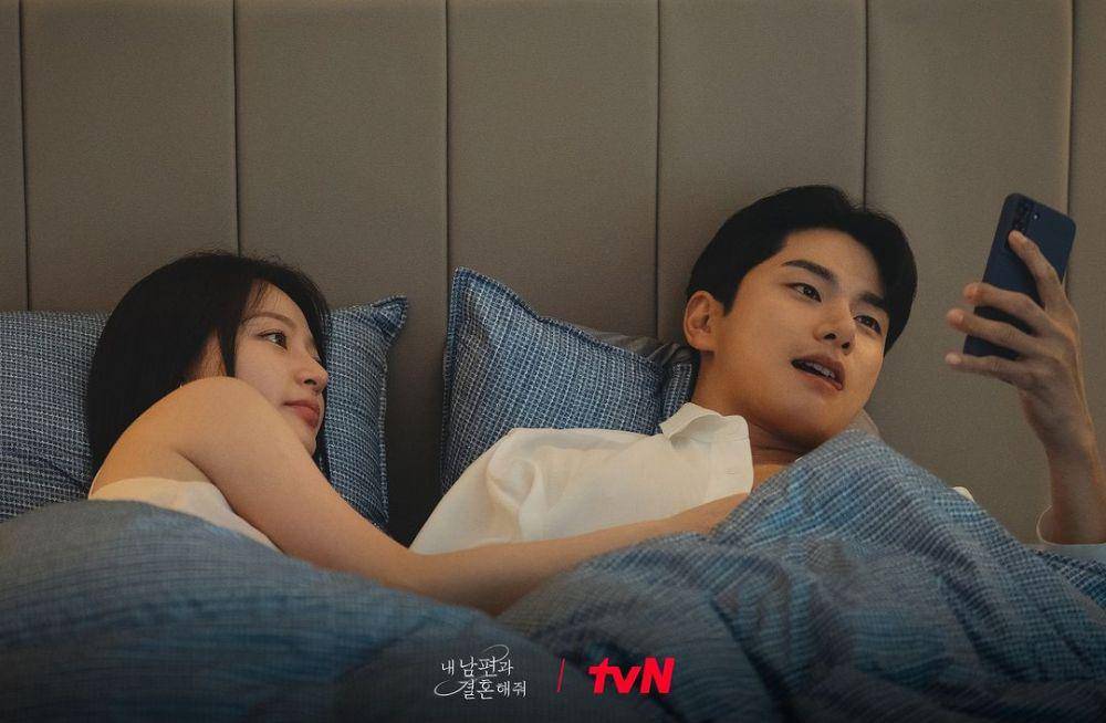 Lee Yi Kyung dan Song Ha Yoon (instagram.com/tvn_drama)
