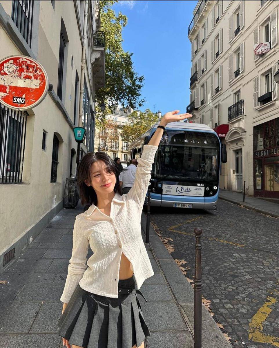 Miyeon (G)I-DLE (instagram.com/noodle.zip)