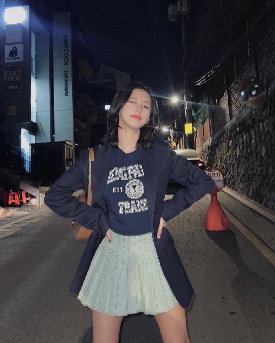 Miyeon (G)I-DLE (instagram.com/noodle.zip)