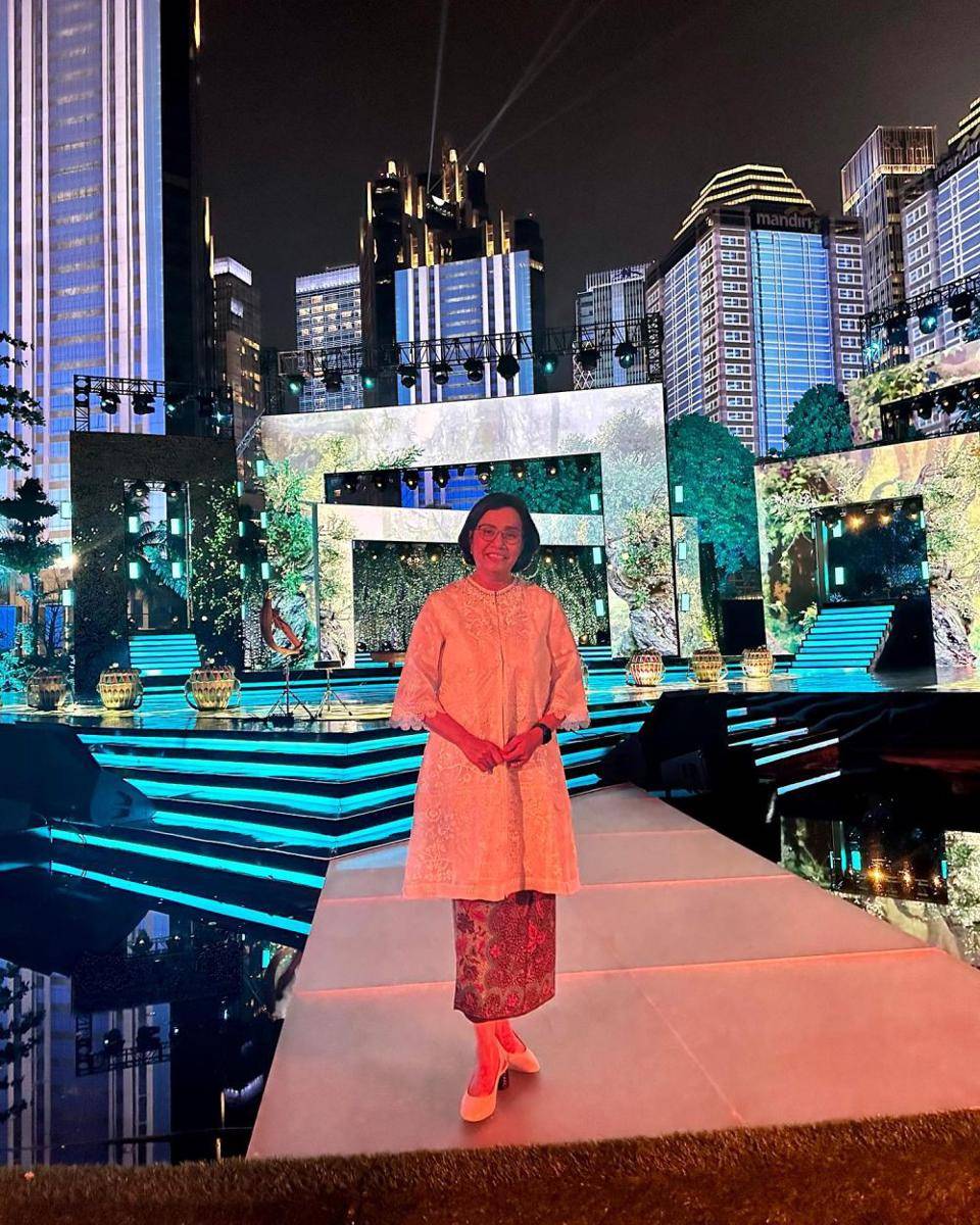 style Menteri Keuangan Sri Mulyani (instagram.com/smindrawati)