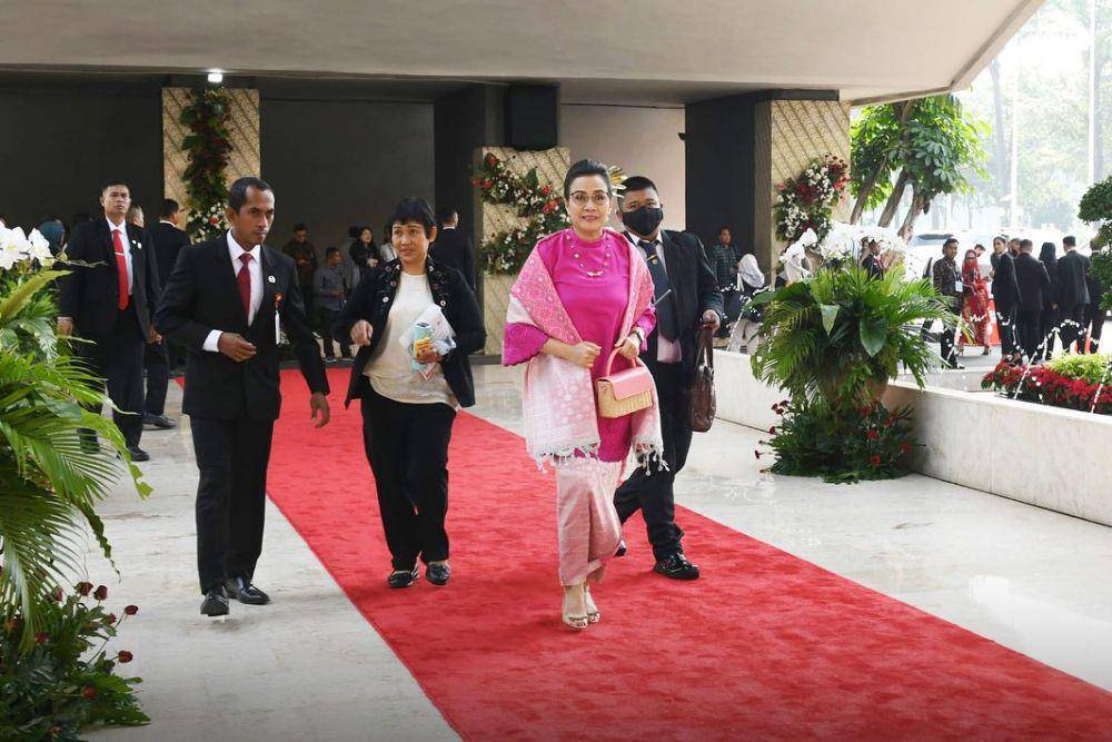 style Menteri Keuangan Sri Mulyani (instagram.com/smindrawati)