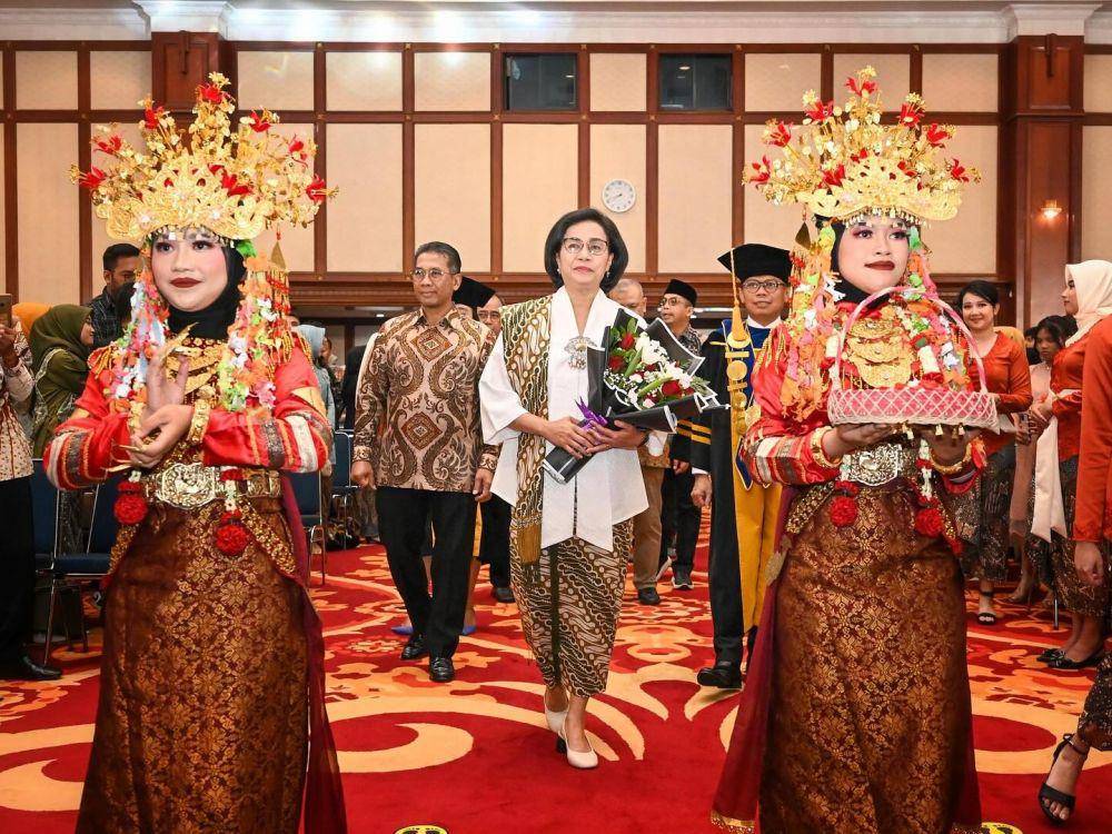 style Menteri Keuangan Sri Mulyani (instagram.com/smindrawati)
