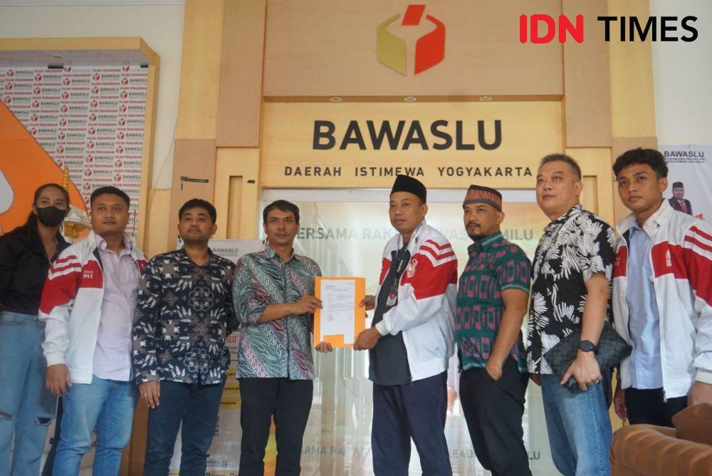 Kelompok Relawan Jokowi Laporkan Budayawan Butet ke Bawaslu DIY