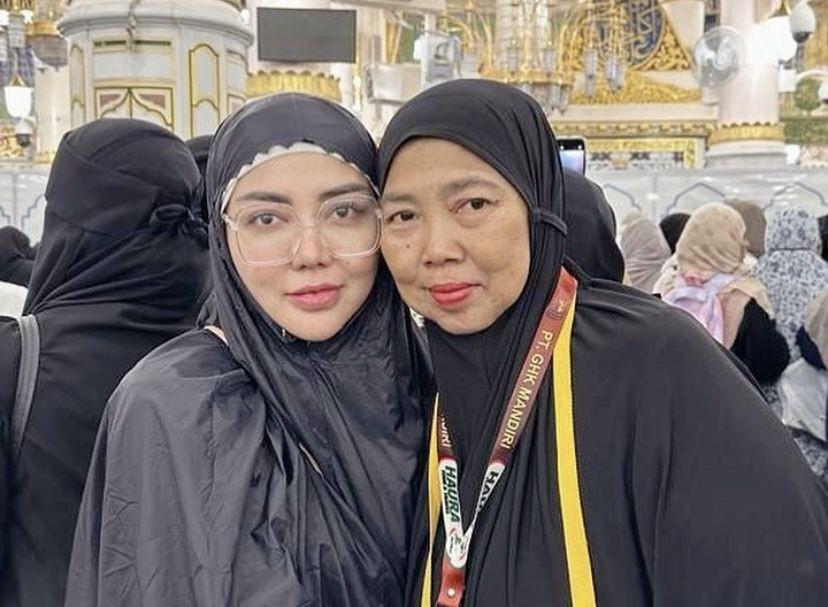 8 Potret Kenangan Bella Shofie dan Ibunya yang Meninggal Dunia