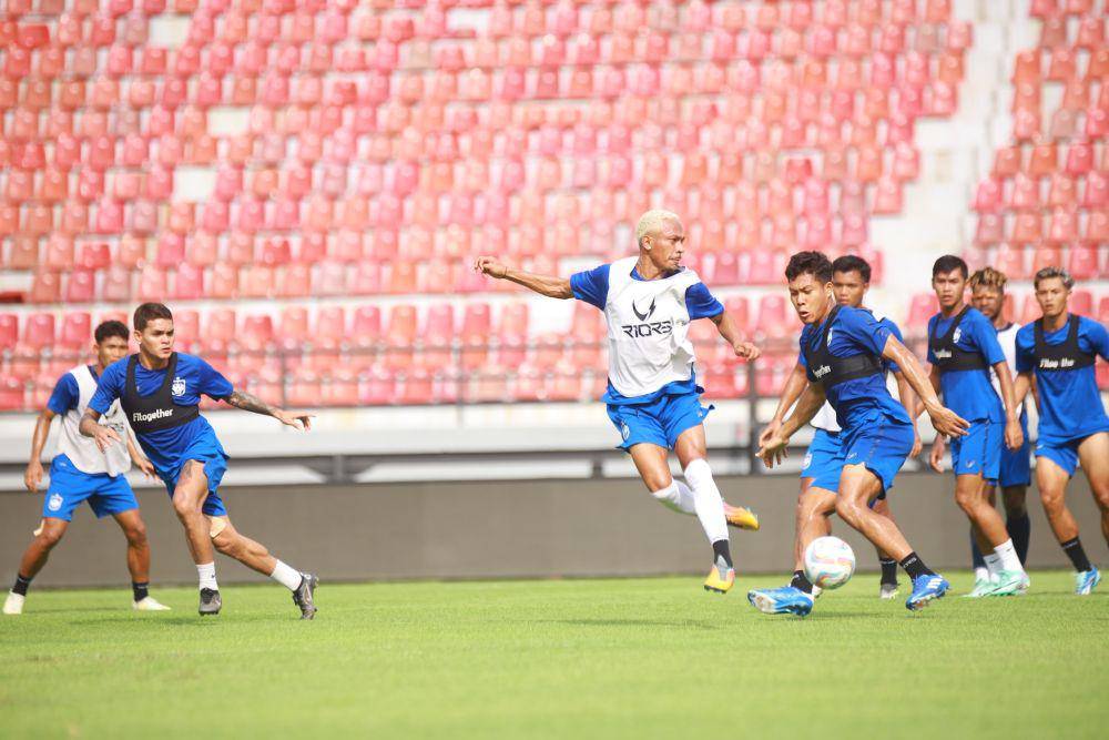 Pemain PSIS Semarang sedang jalani latihan rutin. (dok. PSIS)
