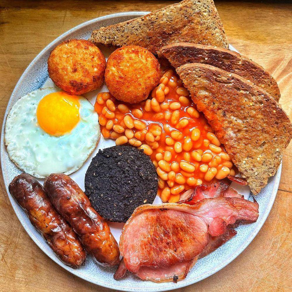 English breakfast sebagai makanan tradisional Inggris (instagram.com/taste_felicity)