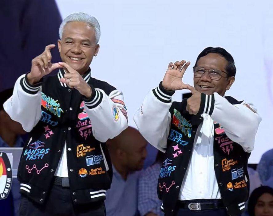 potret Ganjar-Mahfud saat debat terakhir (dok. KPU RI/Debat Kelima Calon Presiden Pemilu Tahun 2024)