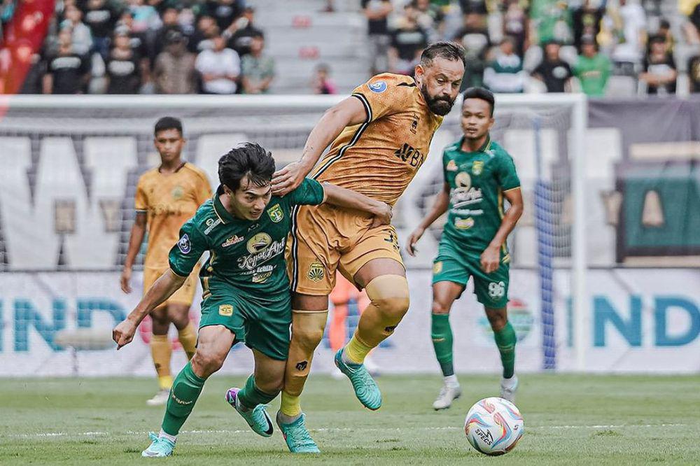 Menang! Persebaya Akhirnya Pecah Telur Bareng Paul Munster