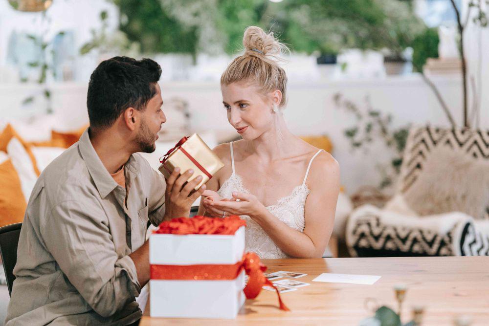Apakah Hari Valentine Tanggal Merah? Cek di Sini