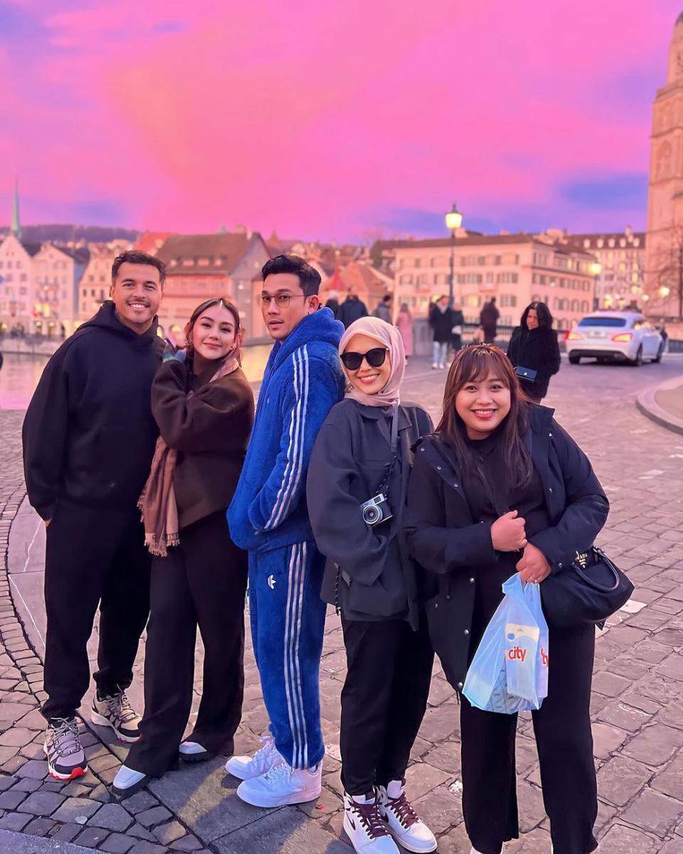 potret Denny Sumargo di Swiss (instagram.com/sumargodenny)