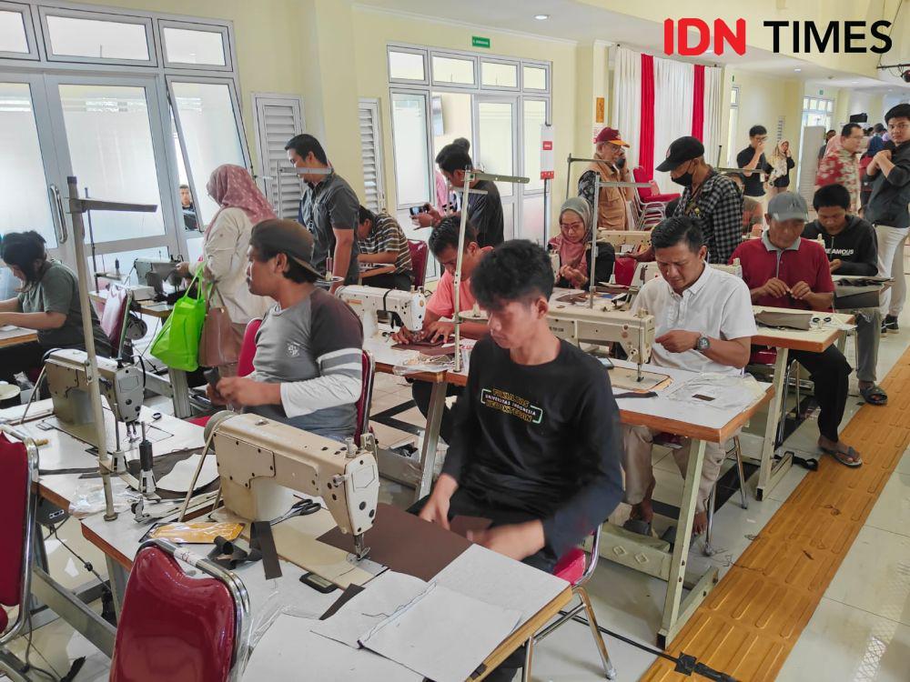 Tingkatkan Kewirausahaan, Penghuni Rusun dapat Pelatihan Jahit