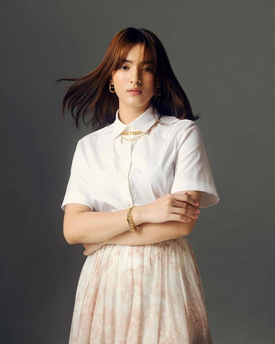outfit Mawar de Jongh (instagram.com/mawar_eva)