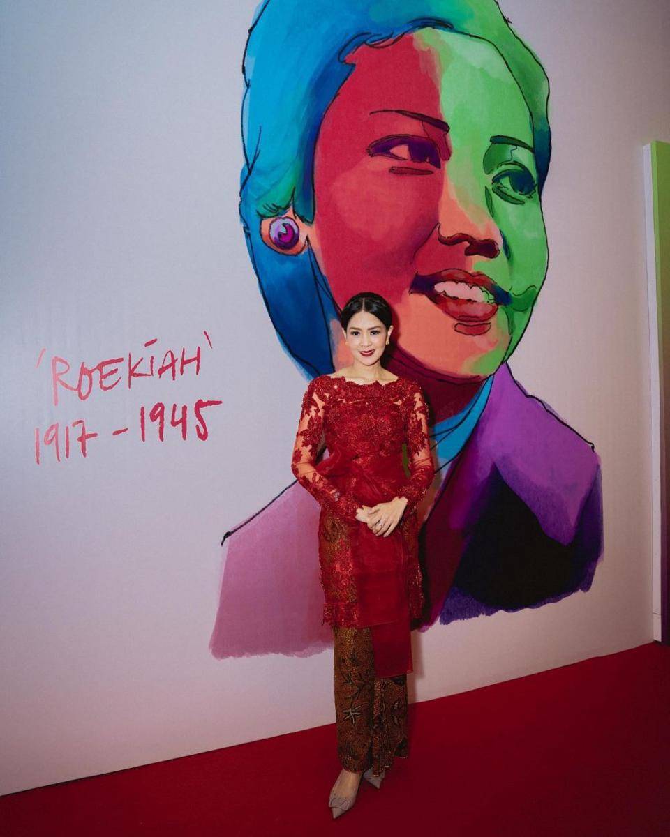Kebaya Lia Lukman (instagram.com/lialukman)