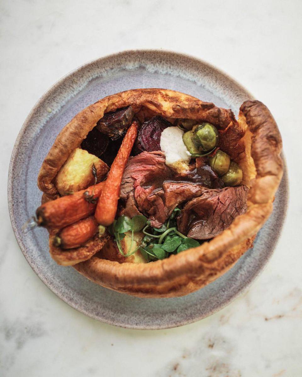 Yorskhire pudding sebagai makanan khas Inggris (instagram.com/warrendalewagyubeef)
