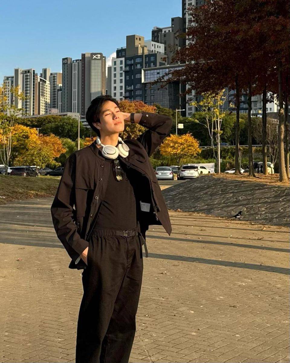 Phuwin Tangsakyuen (instagram.com/phuwintang)
