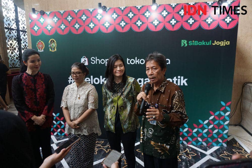 Rangkaian peluncuran kampanye #MelokalDenganBatik, di hotel Tentrem Yogyakarta, Senin (5/2/2024). (IDN Times/Herlambang Jati Kusumo).