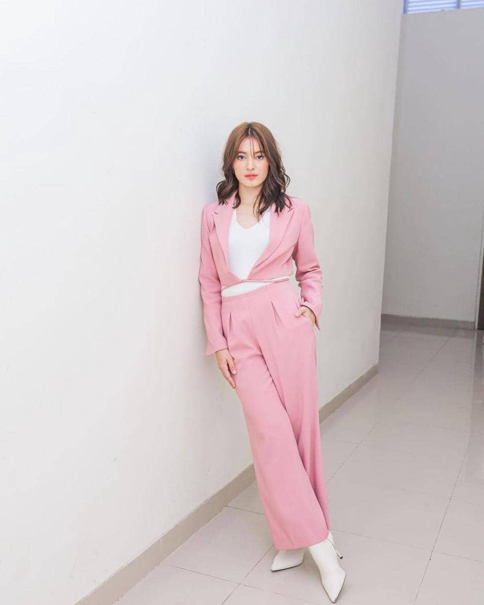 outfit Mawar de Jongh (instagram.com/mawar_eva)