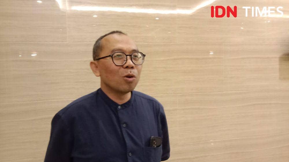 Koordinator Divisi Data dan Informasi KPU Jawa Tengah, Paulus Widiyantoro saat memaparkan data pemilih pemula di Jawa Tengah. (IDN Times/Fariz Fardianto)