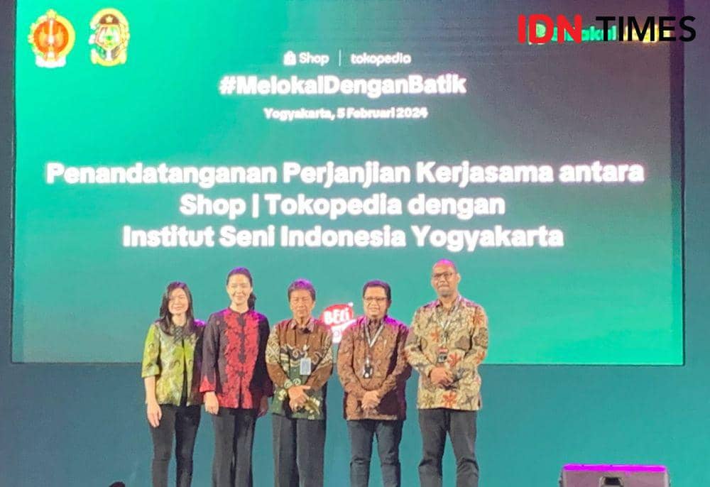 Rangkaian peluncuran kampanye #MelokalDenganBatik, di hotel Tentrem Yogyakarta, Senin (5/2/2024). (IDN Times/Herlambang Jati Kusumo)