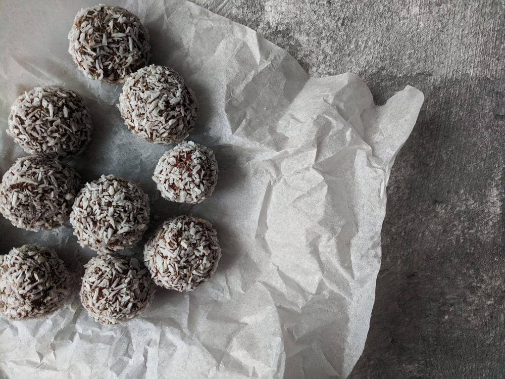Resep Chocolate Coconut Snowballs, Mudah Dibuat tanpa Oven!