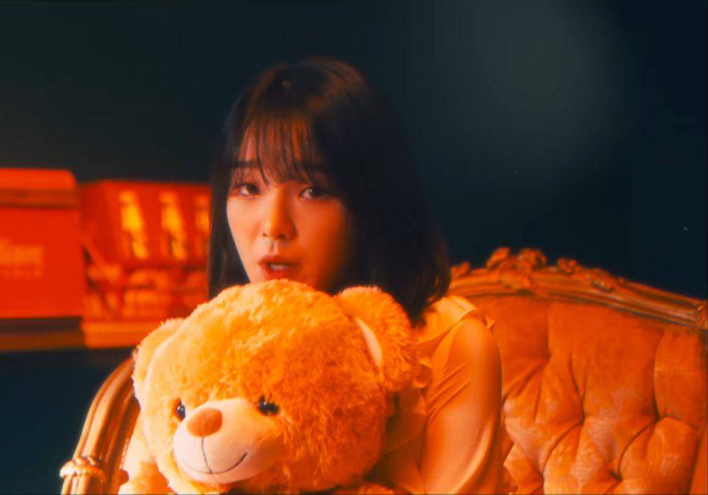 cuplikan MV "My Doll" (youtube.com/OH MY GIRL)