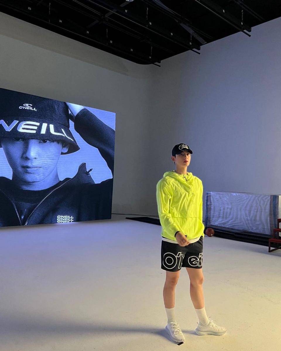 short pants ala Cha Eun Woo ASTRO (instagram.com/eunwo.o_c)