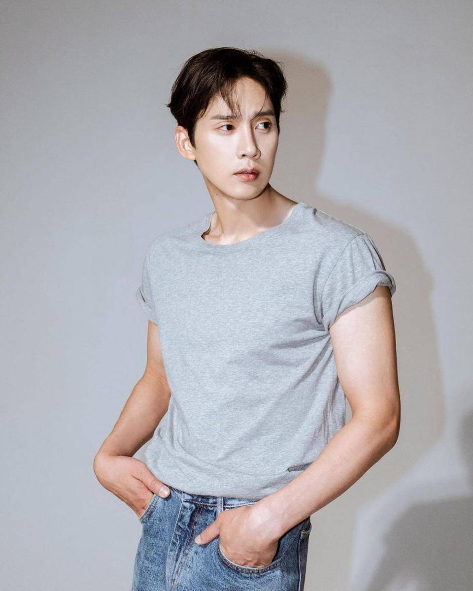 Park Sung Hoon (instagram.com/boxabum)