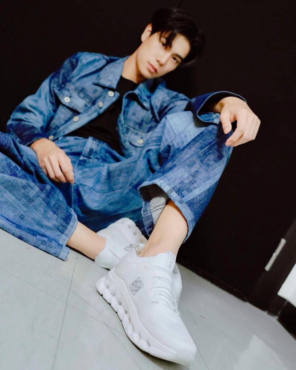 Phuwin Tangsakyuen (instagram.com/phuwintang)