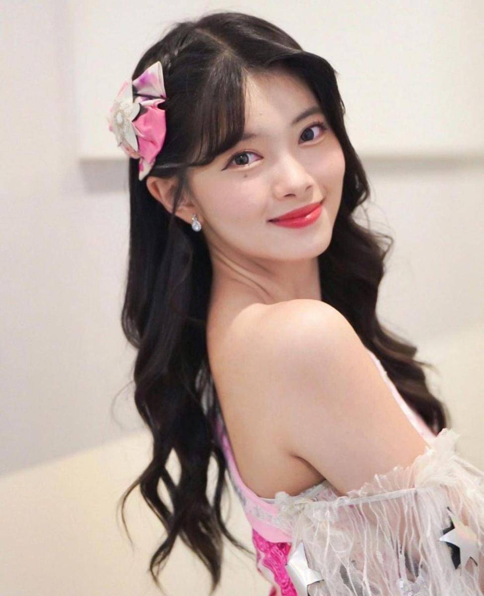 Fiony JKT48 (instagram.com/jkt48.fiony)