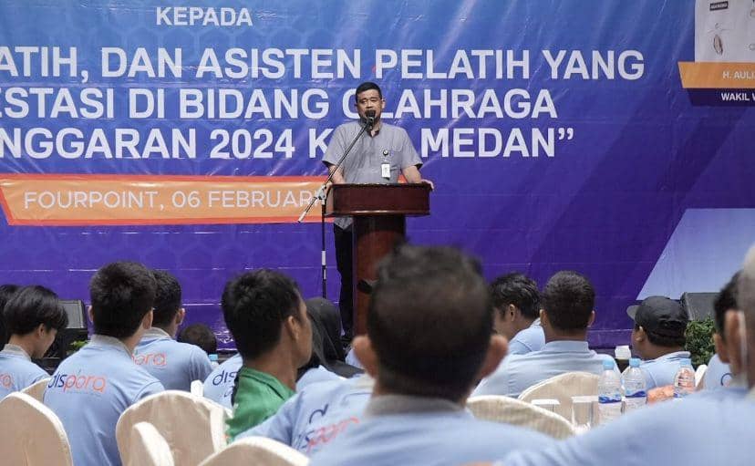 Bobby Beri Bonus ke Atlet dan Pelatih Berprestasi Medan