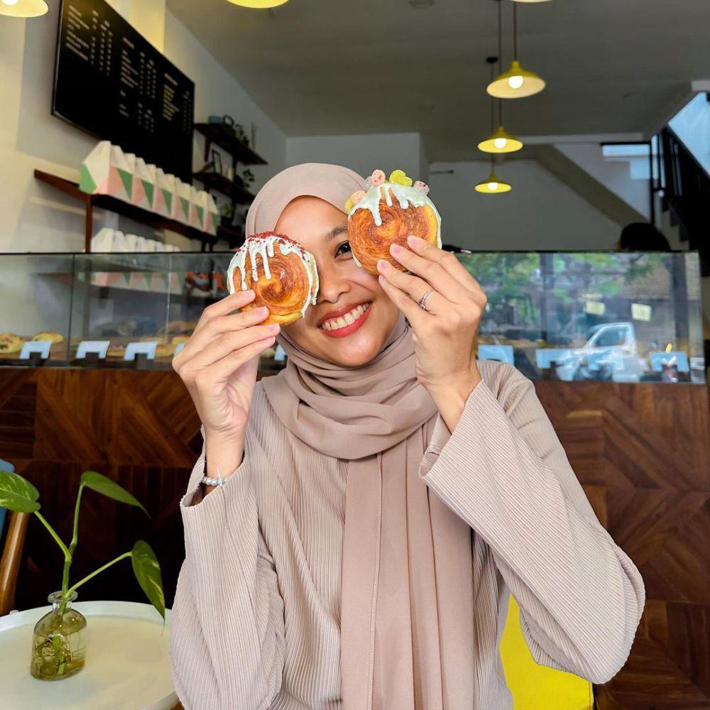 7 Tempat Makan Cromboloni di Purwokerto, Ada Kreasi Es Krimnya Lho