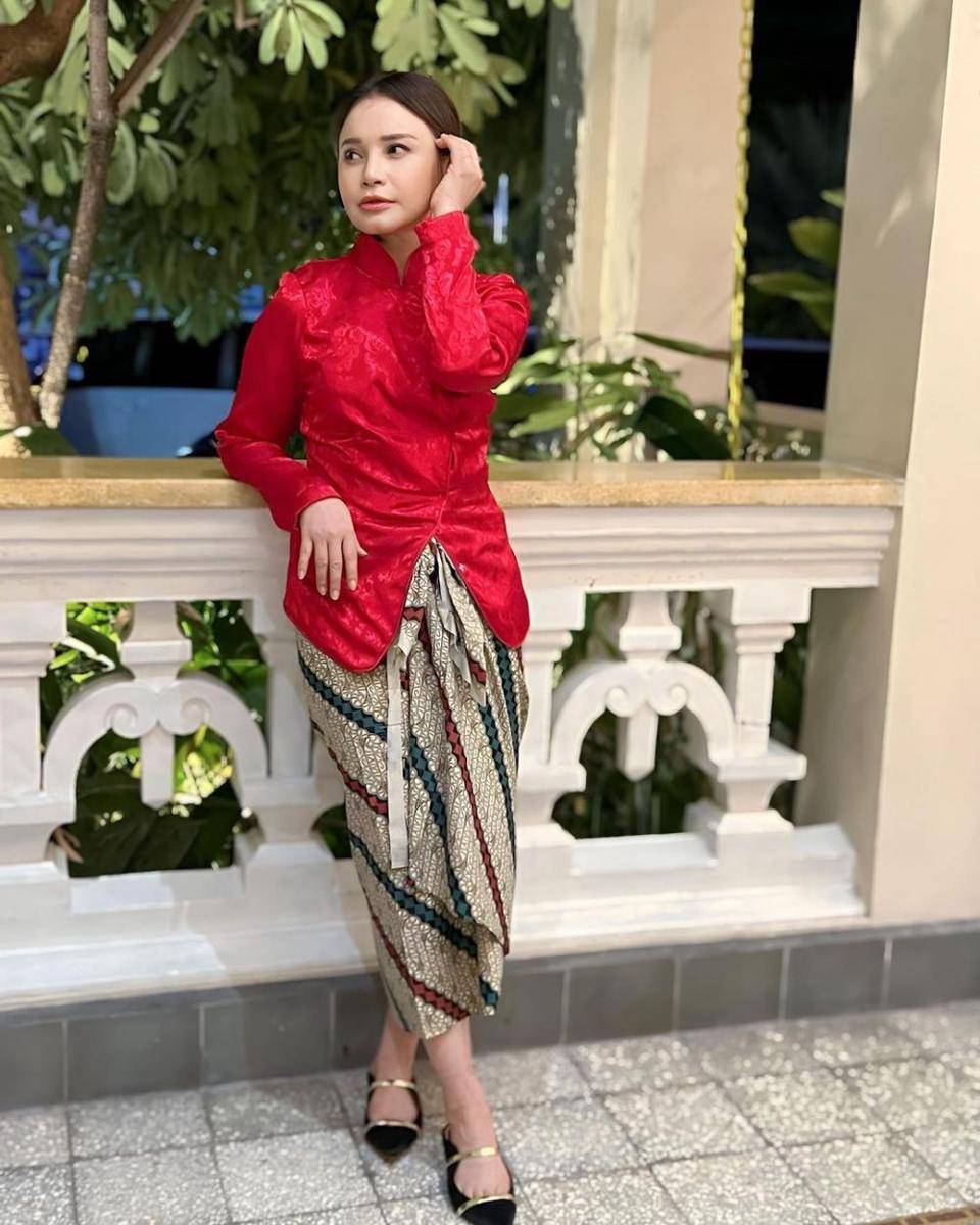 Busana Rossa. (instagram.com/itsrossa910)
