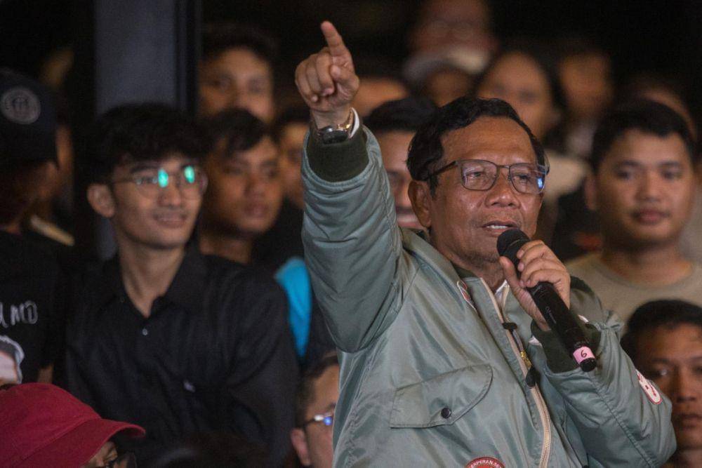 Calon wakil presiden nomor urut 3 Mahfud MD menghadiri kegiatan diskusi Tabrak Prof di Sleman, D.I Yogyakarta, Senin (5/2/2024). (ANTARA FOTO/Andreas Fitri Atmoko)