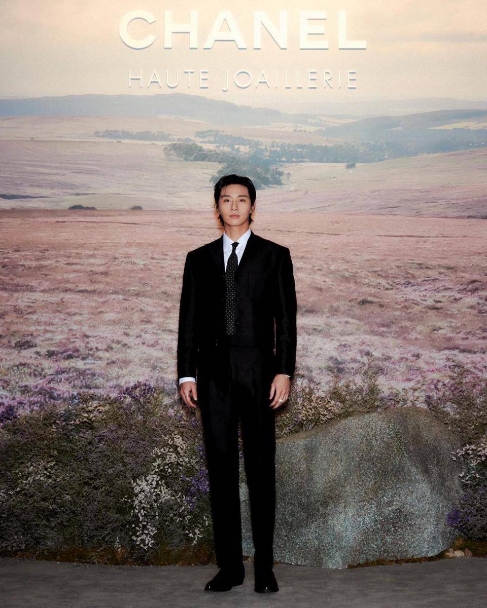 potret Park Seo Joon (instagram.com/bn_sj2013)