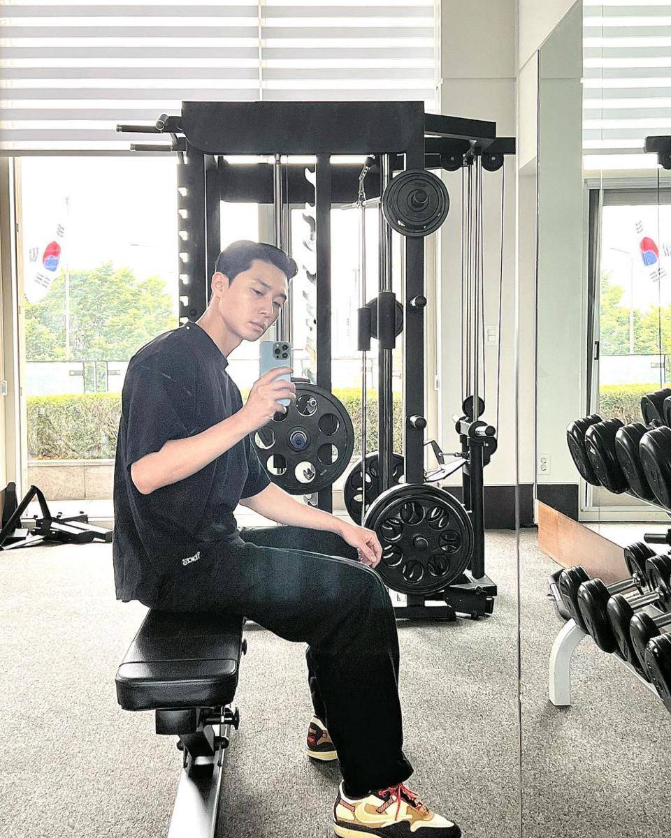 potret Park Seo Joon (instagram.com/bn_sj2013)