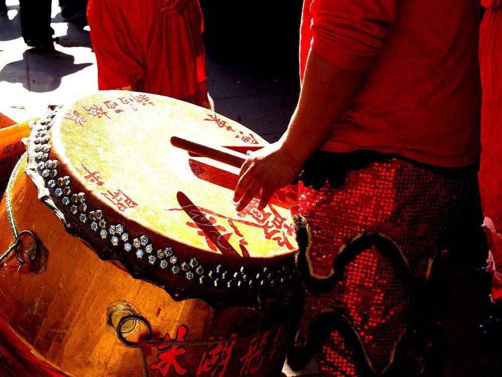 ilustrasi pengiring musik barongsai (commons.wikimedia.org/Cubbie n Vegas)