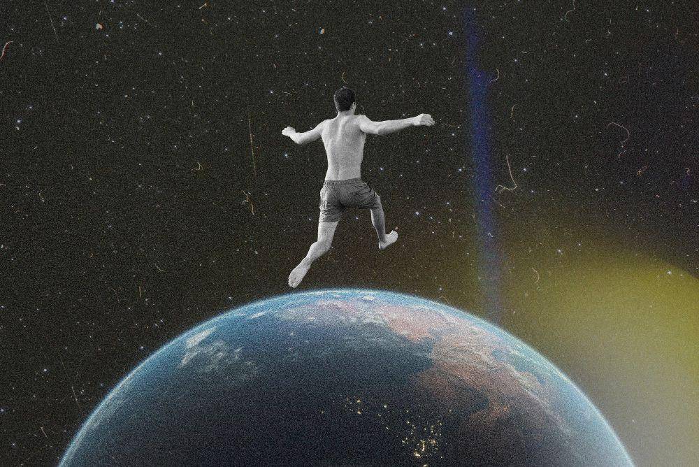 ilustrasi manusia terbang karena tidak ada gravitasi (Freepik.com)