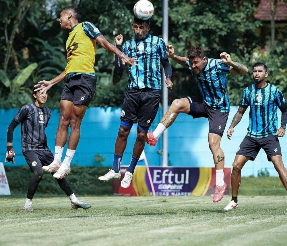 Pemain-pemain Arema FC saat sesi latihan. (Dok. Media Officer Arema FC)