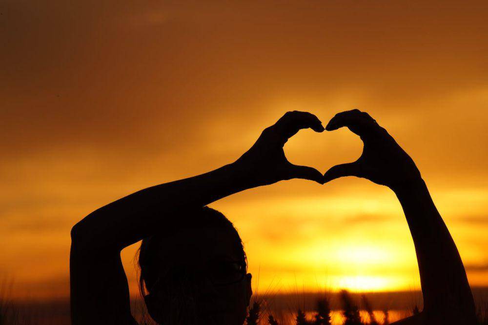 ilustrasi tanda cinta (pexels.com/Pixabay)