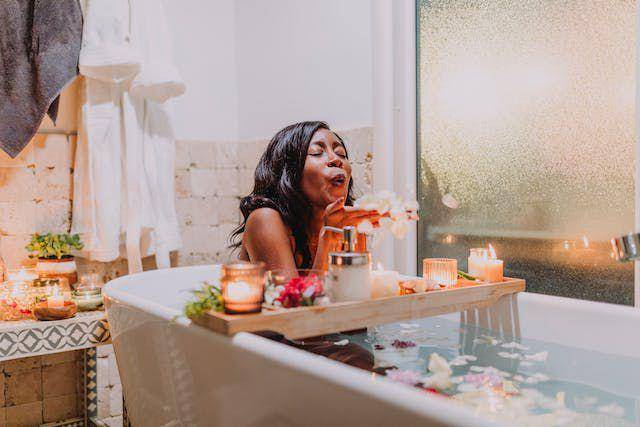 ilustrasi sedang relaxing (pexels.com/RDNE Stock project)