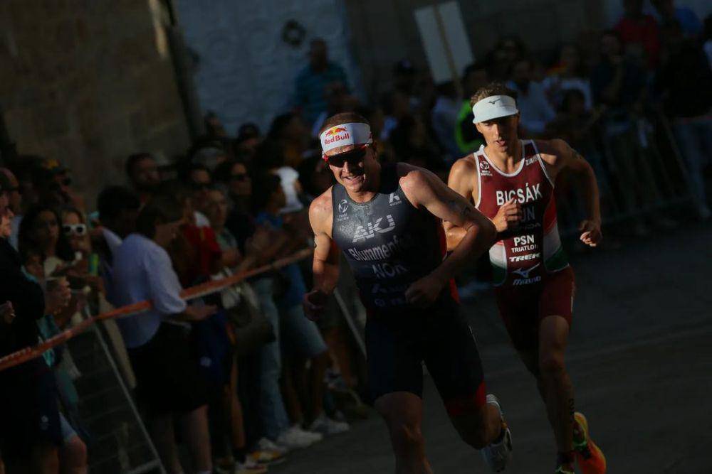 ilustrasi olahraga triatlon (instagram.com/worldtriathlon)
