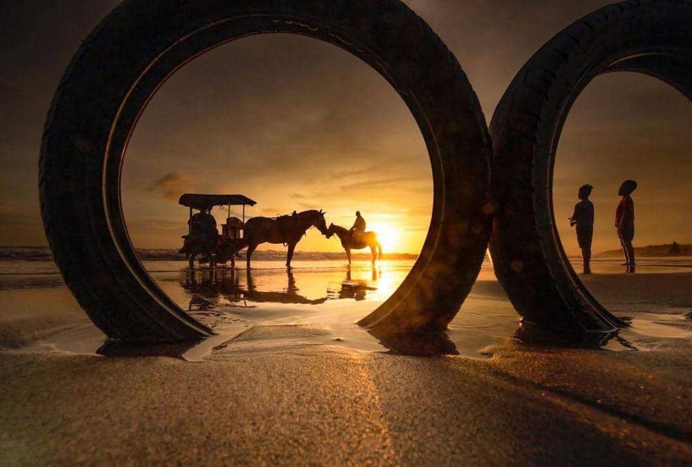 potret sunset (instagram.com/okyarisandi)