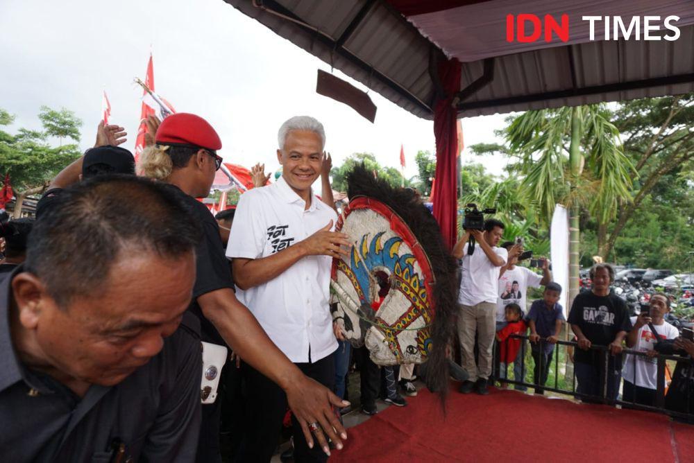 Ganjar Diminta Njathil saat Hadiri Acara di Turi Sleman