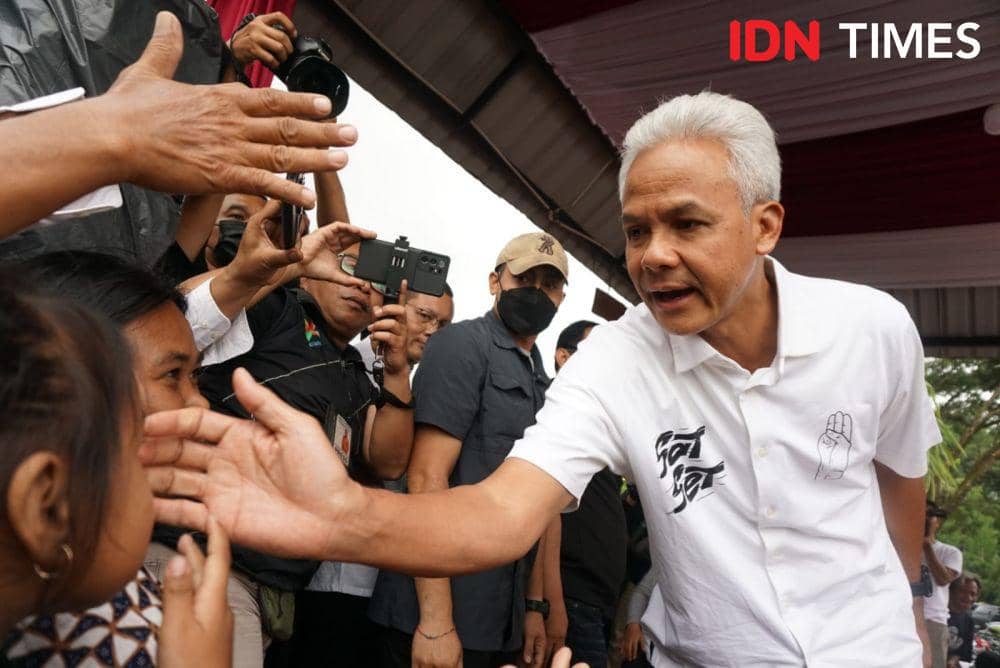 Capres nomor urut 3, Ganjar Pranowo pada acara Jathil Bareng Mas Ganjar di Embung Kali Aji, Sleman. (IDN Times/Herlambang Jati Kusumo)