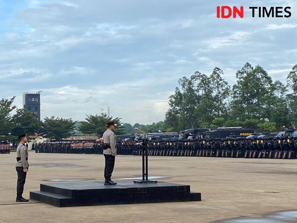 Apel gelar pasukan dalam rangka pengamanan Pemilu dan Harkamtibmas 2024 di Cikeas, Jawa Barat (IDN Times/Irfan Fathurohman)