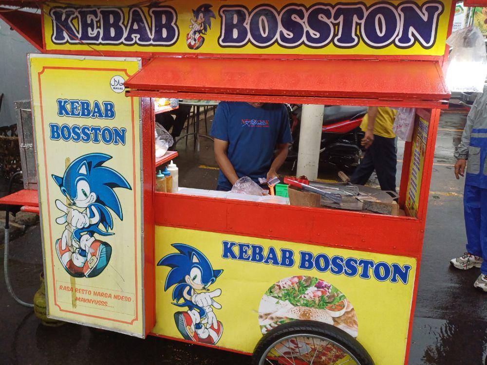 potret toko kebab kreatif dan kocak (reddit.com/user/Shoddy_Equipment_641)
