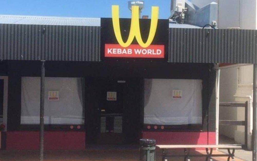 potret toko kebab kreatif dan kocak (reddit.com/r/crappyoffbrands)