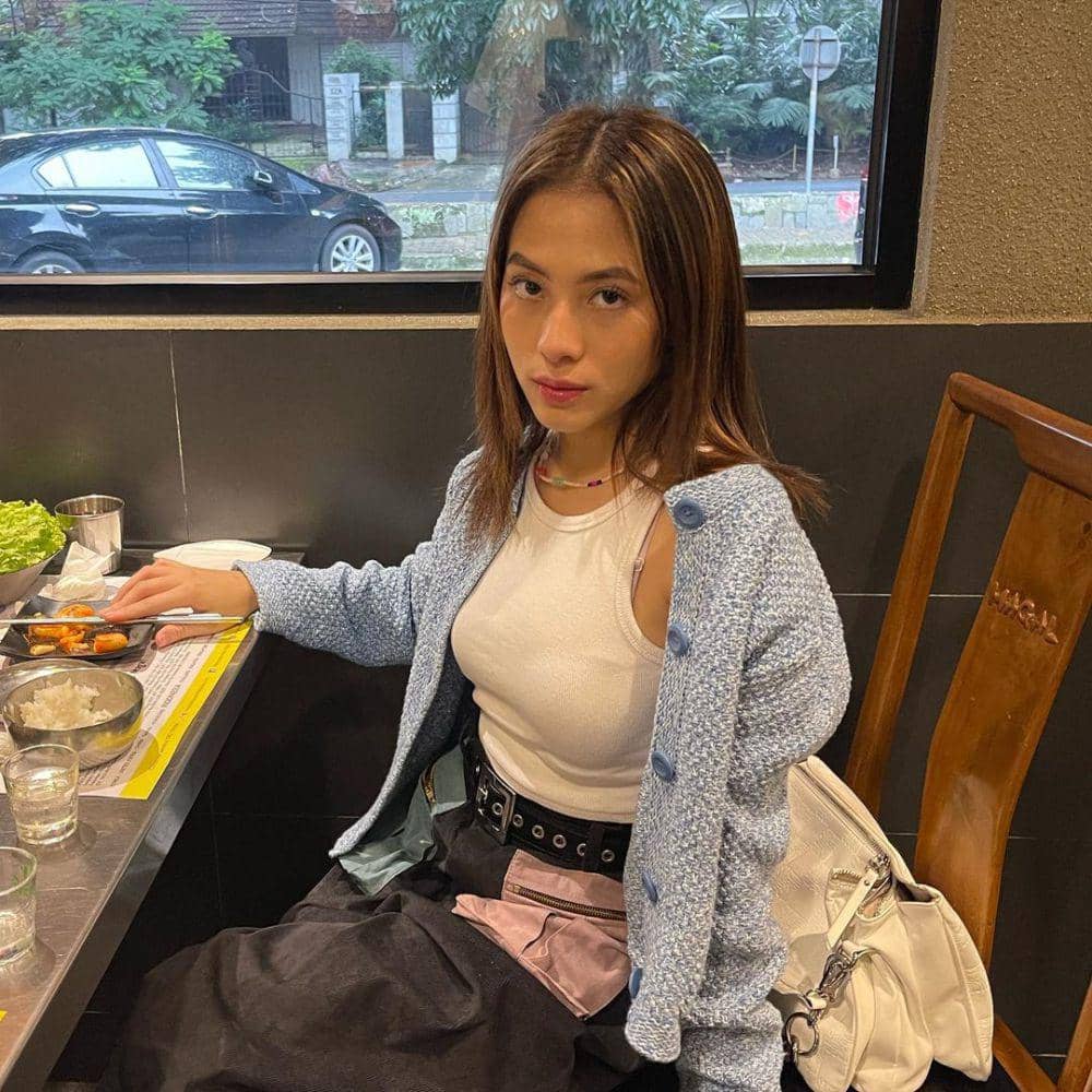 inspirasi outfit hang out ala Adhisty Zara (instagram.com/zaraadhsty)