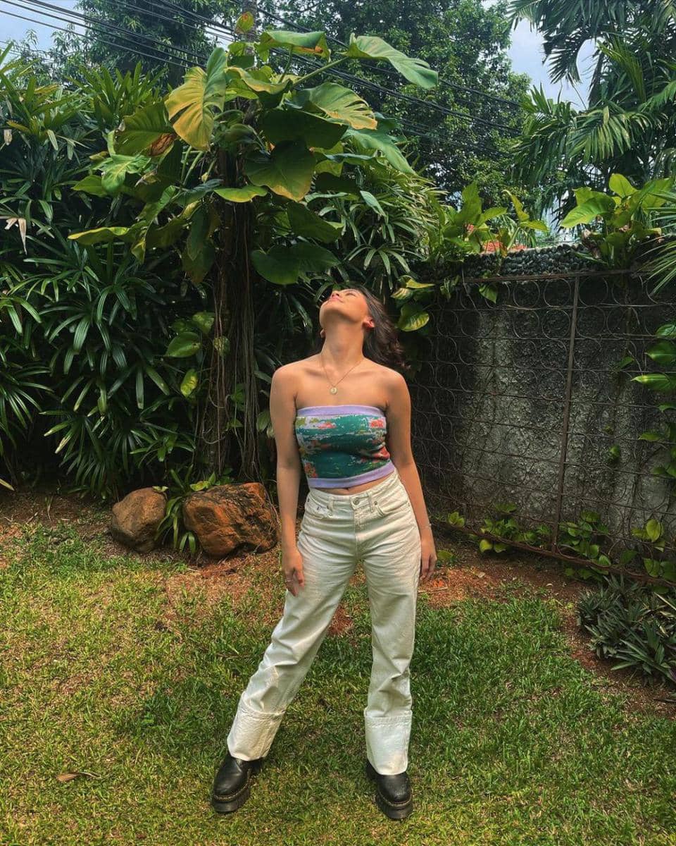 inspirasi outfit hang out ala Adhisty Zara (instagram.com/zaraadhsty)
