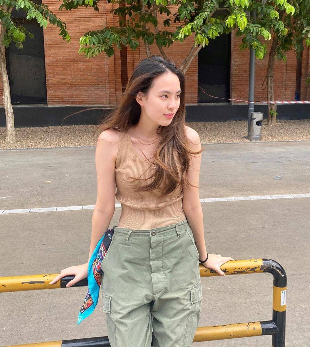 referensi OOTD hang out ala Lilly Nichapalak (instagram.com/lilly_nicha)